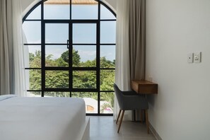 Desk, iron/ironing board, free WiFi, bed sheets - Villa Mauka in Canggu (Canggu)