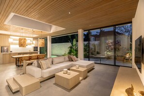 TV - Villa Moon in Pererenan (Pererenan)