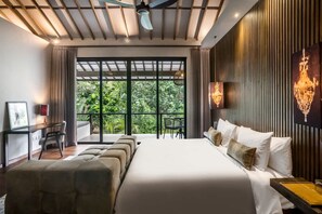 Desk, iron/ironing board, free WiFi, bed sheets - Umayam Luxury Townhouse 7 (Pererenan)