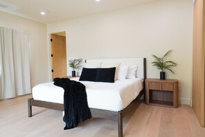 4 habitaciones, tabla de planchar con plancha y wifi 