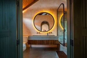 Hair dryer, towels - The Mystik Loft Serenity (Pererenan)