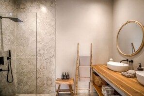 Hair dryer, towels - Villa Bayu in Mengwi (Mengwi)