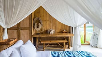 Schreibtisch, Bügeleisen/Bügelbrett, Reisekinderbett, kostenloses WLAN