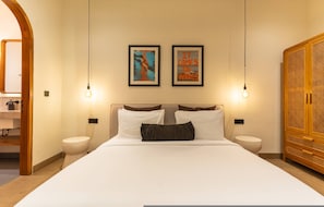 Iron/ironing board, free WiFi, bed sheets - Villa Santai Santai in Kuta Utara (Kuta Utara)