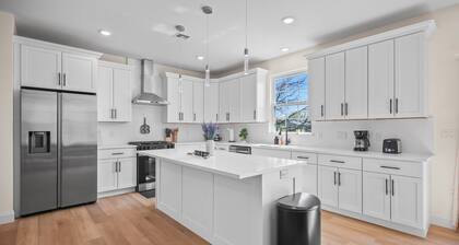 Coastal Escape - New Build w/ Patio & Yard