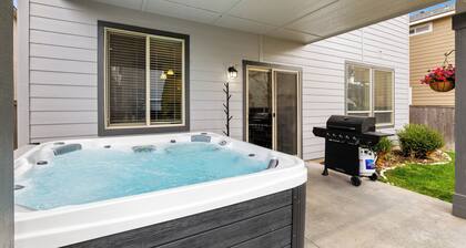 Quiet Boise Retreat|Hot Tub•Game Room• 4BR