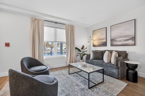 Mytic Inn suite #3-stylish modern