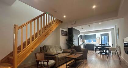 Apt 3 Silver Spruce - Killarney Town Free Parking