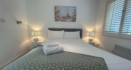 Apt 3 Silver Spruce - Killarney Town Free Parking