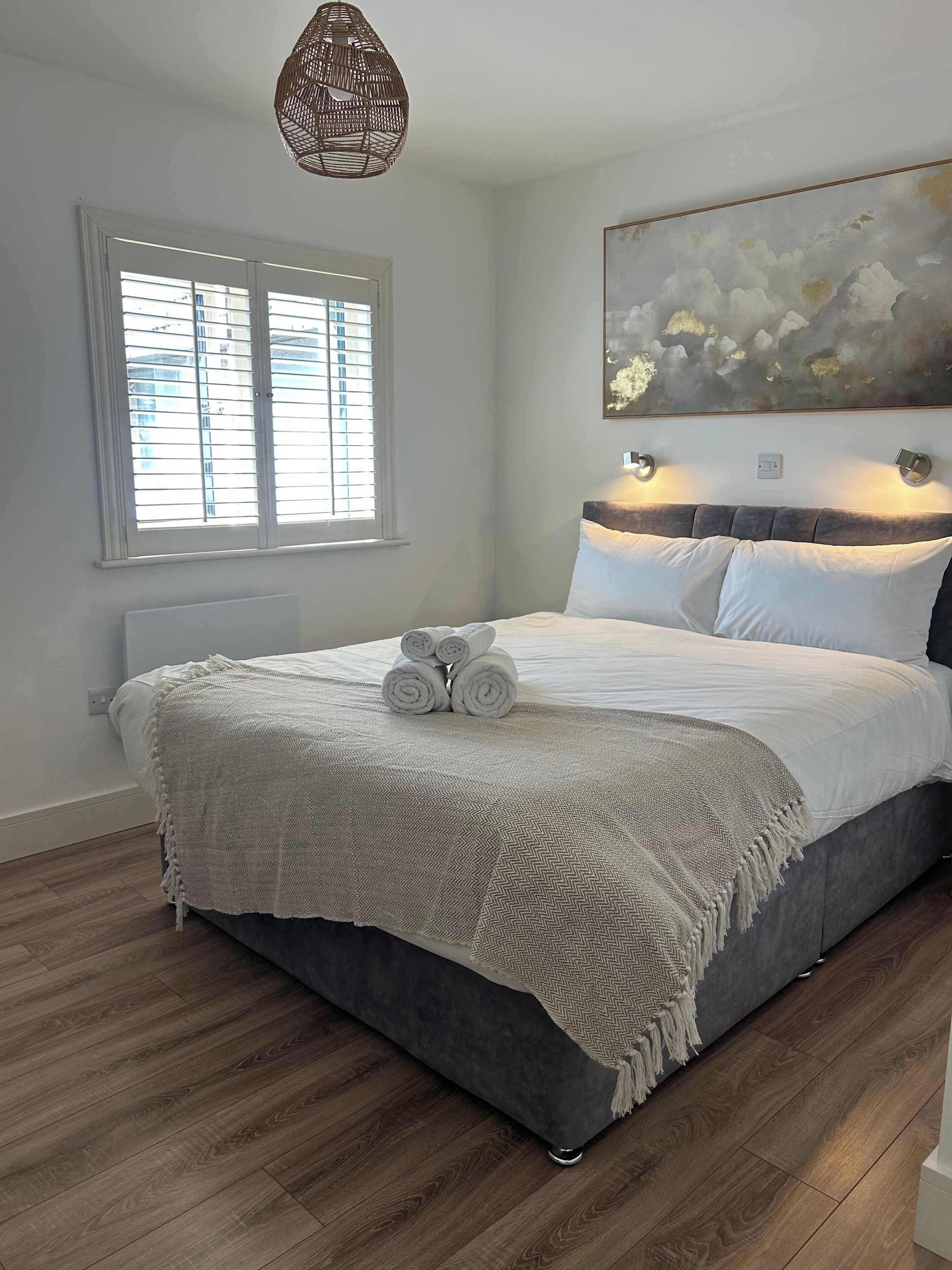 2 bedrooms, iron/ironing board, travel cot, WiFi