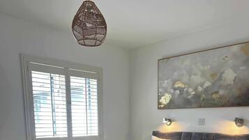 2 bedrooms, iron/ironing board, travel cot, WiFi