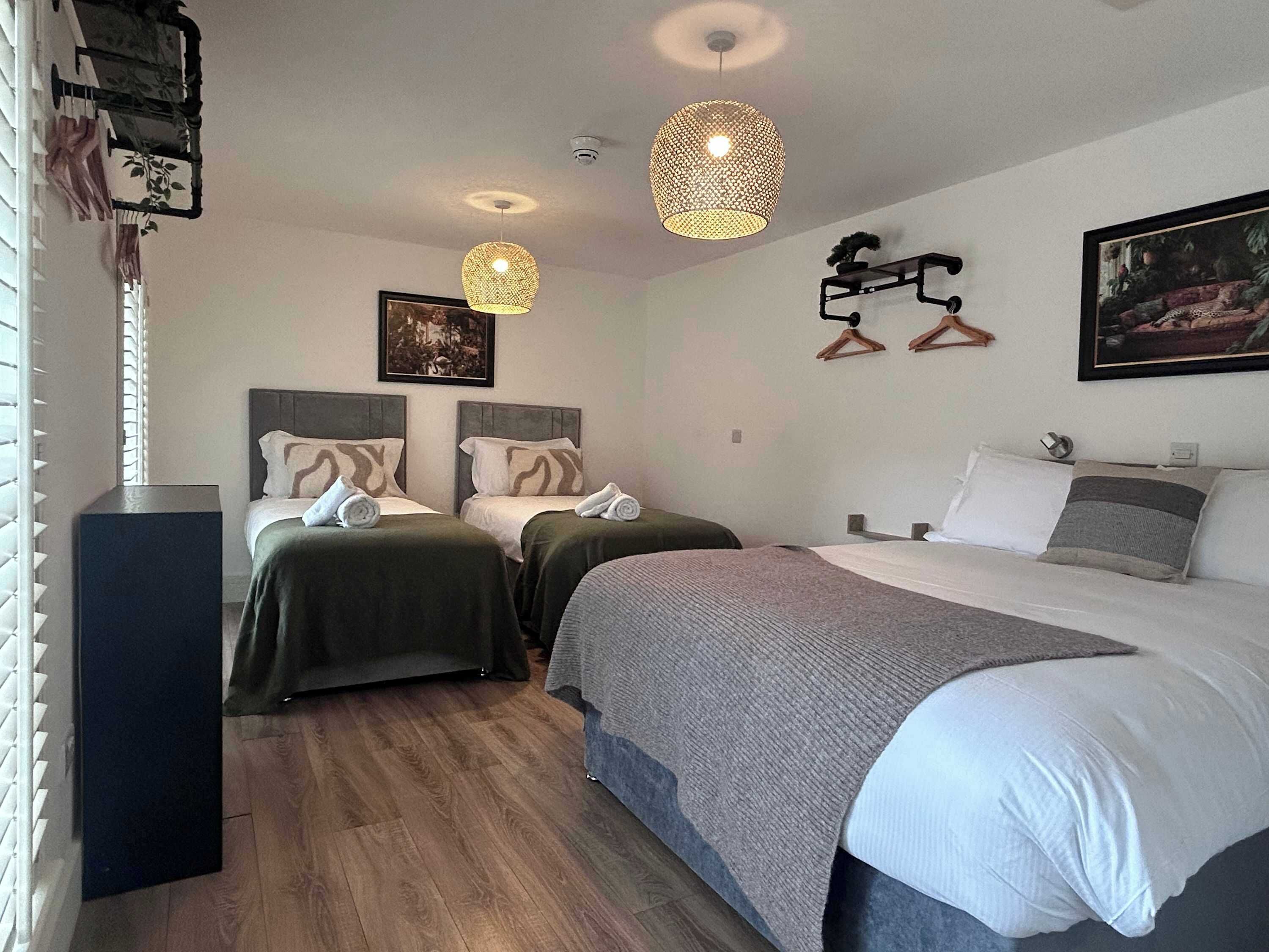 2 bedrooms, iron/ironing board, travel cot, WiFi