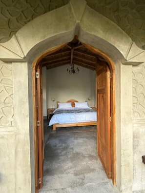 Presidential Room | Desk, blackout drapes - Hacienda La Amalia (Venecia)