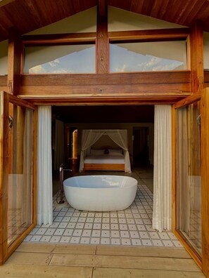 Presidential Suite, Balcony, Mountain View