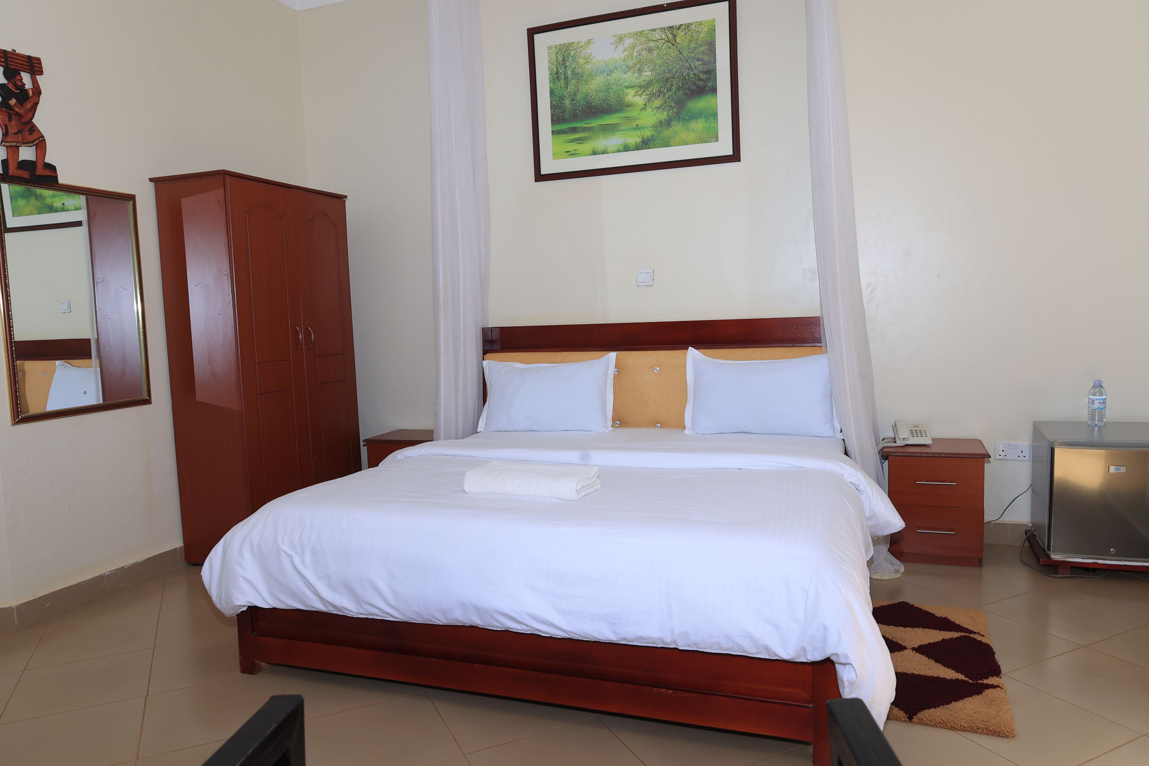 Basic Single Room, Garden View