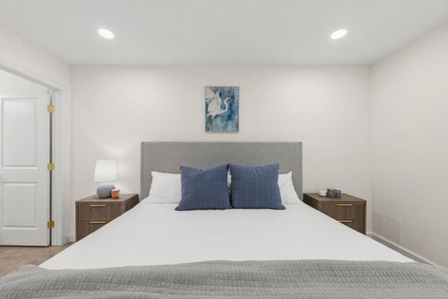 Poydras Inn-Cajun Luxury-Fast WiFi-Brand New