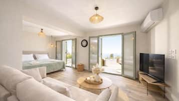 Premium bedding, down duvets, in-room safe, blackout curtains