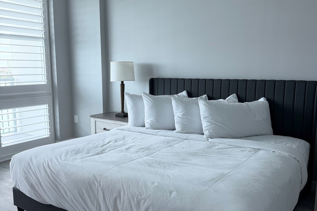 Villa Deluxe - balkong - utsikt mot hamnen