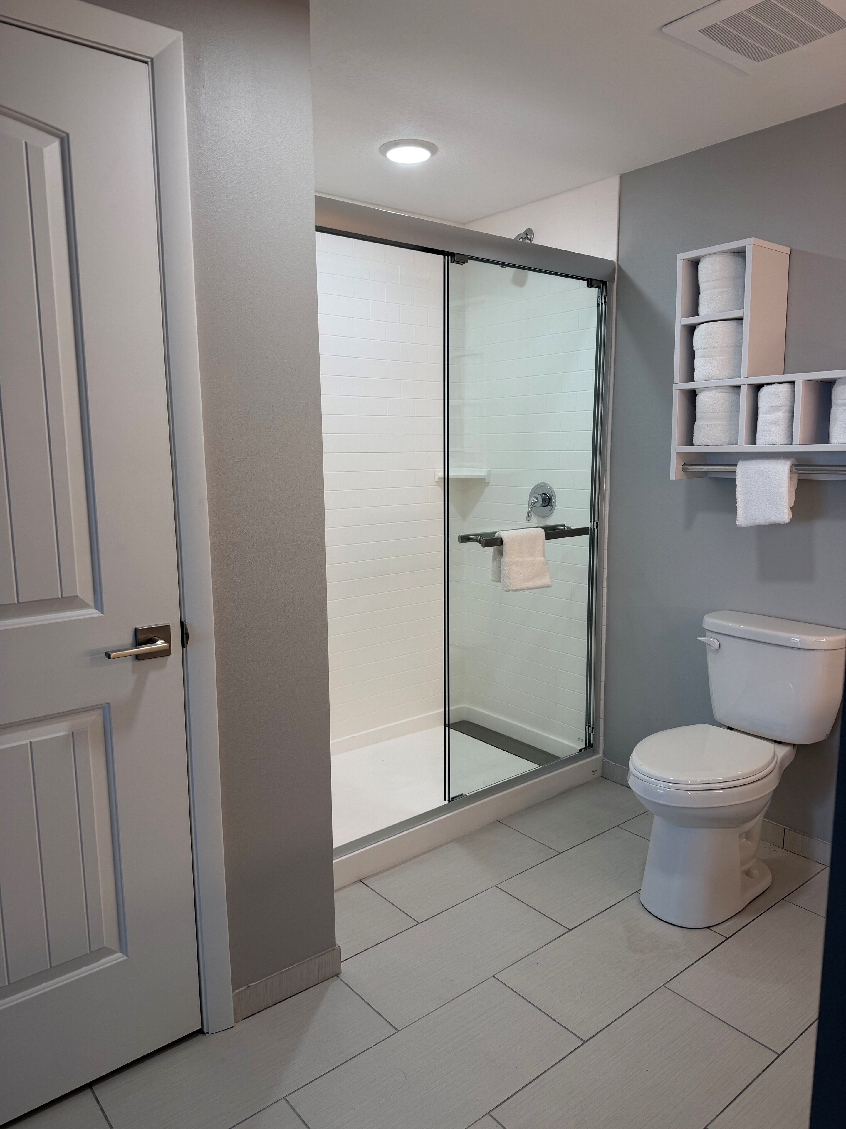 Villa Deluxe - balkong - utsikt mot hamnen | Badrum