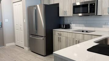 Villa Deluxe, balcone, vista porto | Cucina privata