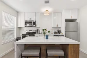 Maison Luxe, 2 chambres, non-fumeurs, cuisine | Cuisine privée