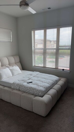 Unclassified image, 4 of 7, button - Cozy 1-bedroom apartment with Balcony in fantastic Arlington with AC and gym (Arlington)