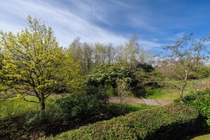 Miscellaneous - Stylish 2Bed Flat-Free Parking & Bay + City Access (Cardiff)