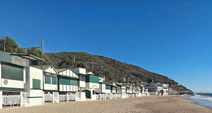 Private suite of 45 m2! Terrace for exclusive use. A 3 min walk from the beach.