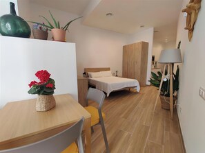1 bedroom, iron/ironing board, free WiFi, bed sheets - Private suite of 45 m2!  Terrace for exclusive use. A 3 min walk from the beach.  (Garraf)