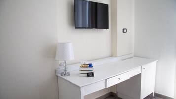 Doppelzimmer, Balkon, Stadtblick | Innenbereich