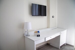 Double Room, Balcony, City View | Interior - Pisacane Family (Napoli)