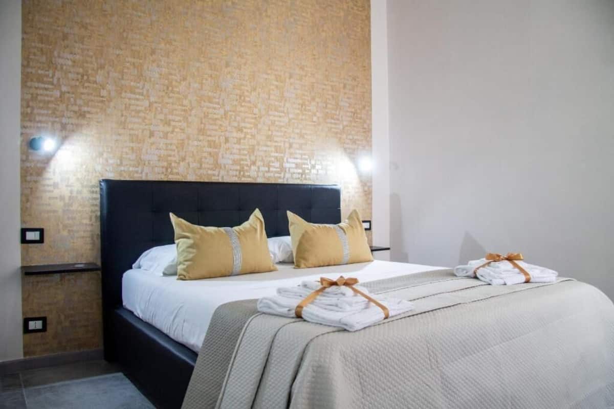 Dreibettzimmer, Blick auf den Innenhof