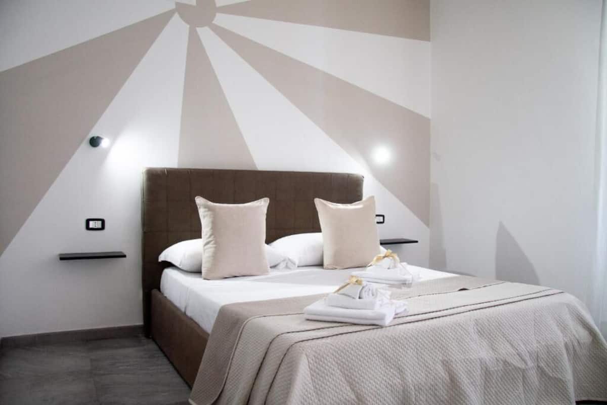 Doppelzimmer, Balkon, Stadtblick