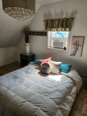 2 bedrooms, WiFi, bed sheets