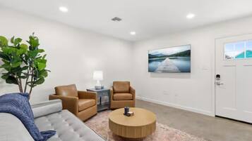 Luxury House, 2 Bedrooms, Non Smoking, Kitchen | Interior