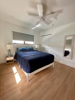 2 chambres, fer et planche à repasser, Wi-Fi, draps fournis