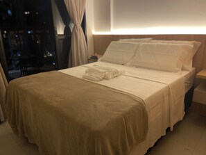 1 bedroom, iron/ironing board, free WiFi, bed sheets - Apartment. Beach Class Jaguaribe, with ocean views. (Salvador)