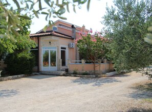 Exterior - Holiday Home Nadalina - Five Bedrrom with Pool (Pirovac)