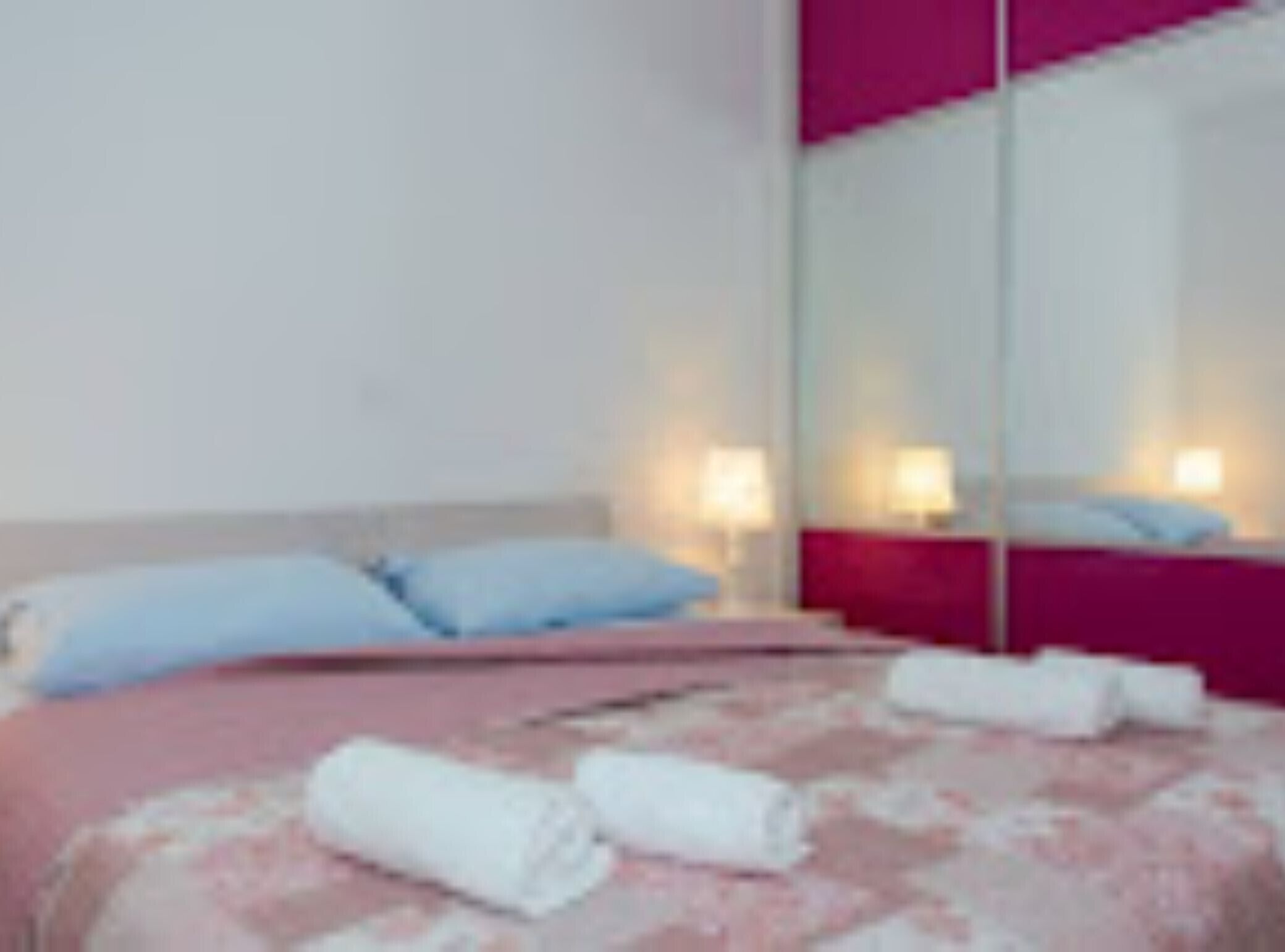 2 bedrooms, iron/ironing board, Internet, bed sheets