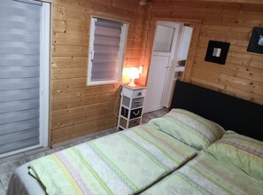 2 bedrooms, Internet, bed sheets - Two Bedroom Apartment with Terrace (Vir)