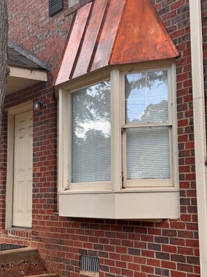 Exterior detail - UGA Bulldog Basecamp- Prime Five Points Stay (Athens)