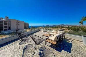 Terrace/patio - Peaceful coastal stay with pool, balcony & fitness center (Cabo San Lucas)