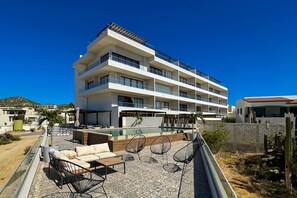 Terrace/patio - Peaceful coastal stay with pool, balcony & fitness center (Cabo San Lucas)