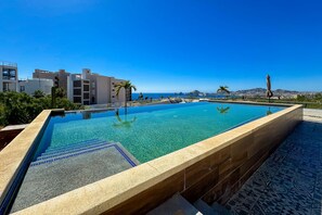 Pool - Peaceful coastal stay with pool, balcony & fitness center (Cabo San Lucas)