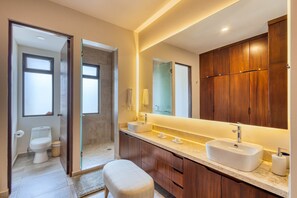 Shower, hair dryer, towels - Peaceful coastal stay with pool, balcony & fitness center (Cabo San Lucas)