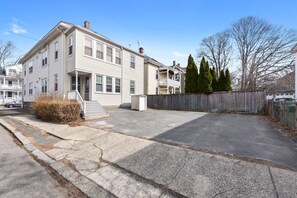 Exterior - The Eleven on Hancock (Salem)