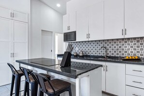 Fridge, microwave, stovetop, coffee/tea maker - Morgan Residences 607 @ Boutique Hotel with pool, gym & spa (Cabo San Lucas)