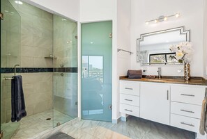 Shower, hair dryer, towels - Morgan Residences 607A @ Boutique Hotel with pool, gym, spa (Cabo San Lucas)