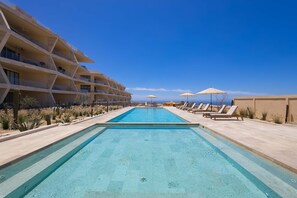 Pool - Charming Coastal Resort with ocean views, pool, gym and shared amenities (Cabo San Lucas)