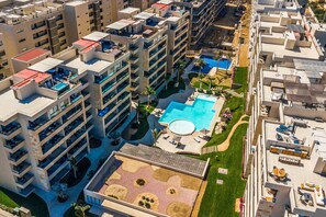 Exterior - Modern studio with rooftop lounge, pools, gym, pickleball & Netflix access (Cabo San Lucas)